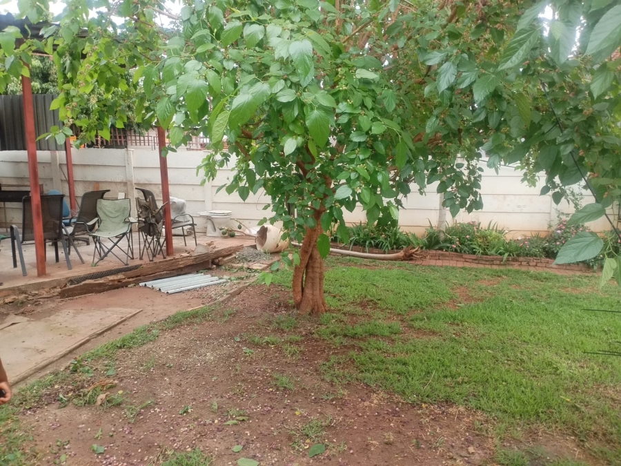 3 Bedroom Property for Sale in Oos Einde North West
